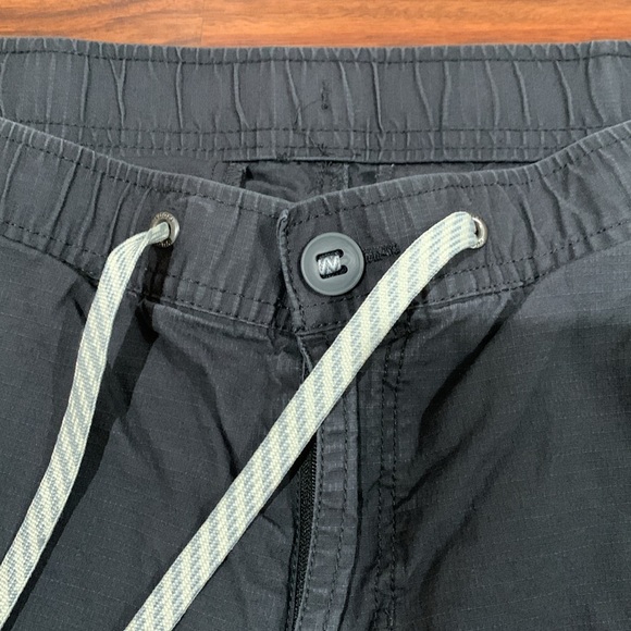 Vuori Men’s Ripstop Pants - Men’s SIZE MEDIUM - Picture 8 of 9